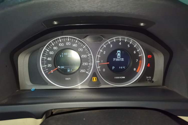 Used Volvo S60 2011 2.0T Comfort Edition Instrument Cluster