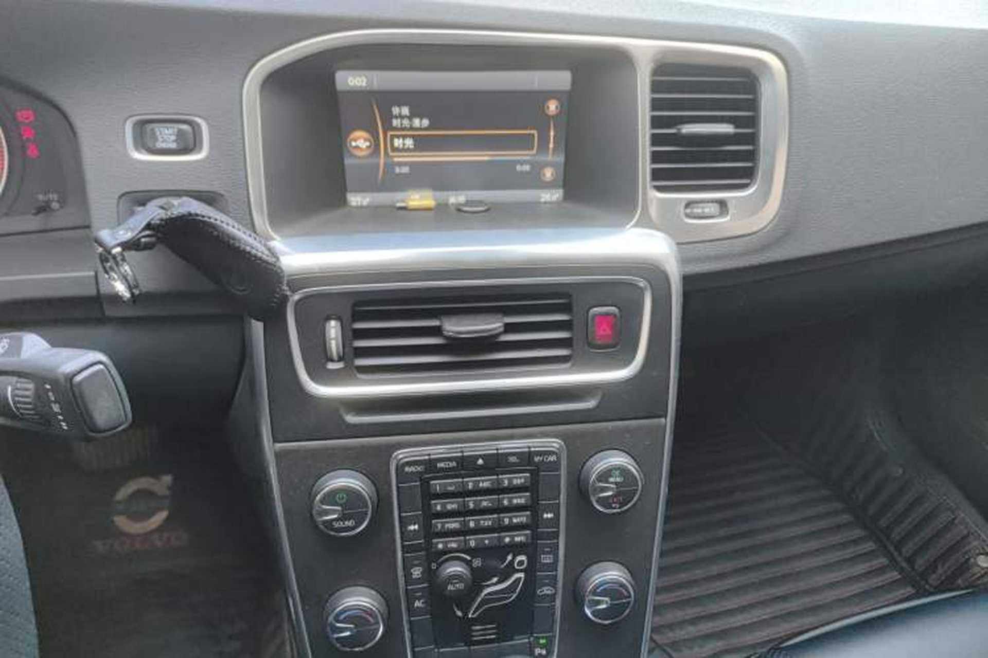 Used Volvo S60 2011 2.0T ZhiShang Version Audio And AC Panel