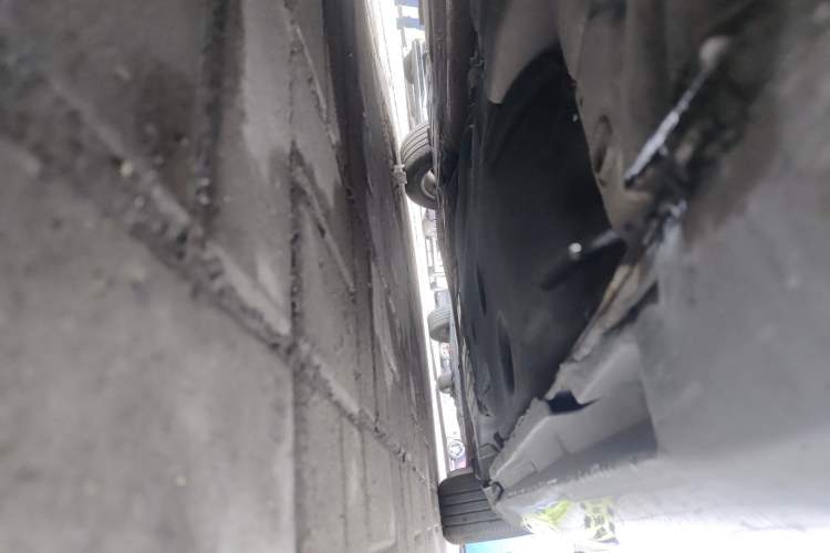 Used Volvo S60 2011 2.0T ZhiShang Version Chassis Front Left