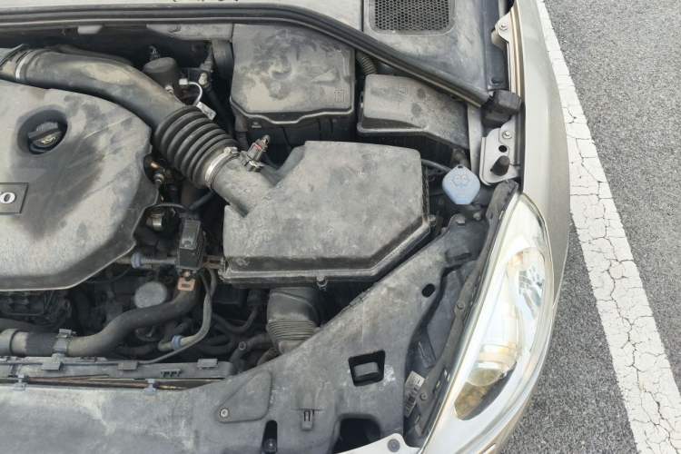 Used Volvo S60 2011 2.0T Comfort Edition Engine Bay Left
