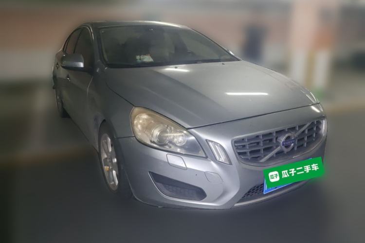 Used Volvo S60 2011 2.0T ZhiShang Version Front Right 45 Deg