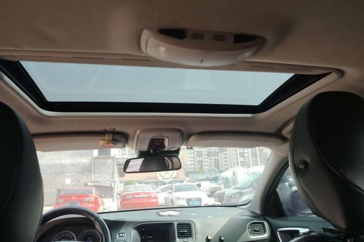 Used Volvo S60 2011 2.0T Comfort Edition Headliner