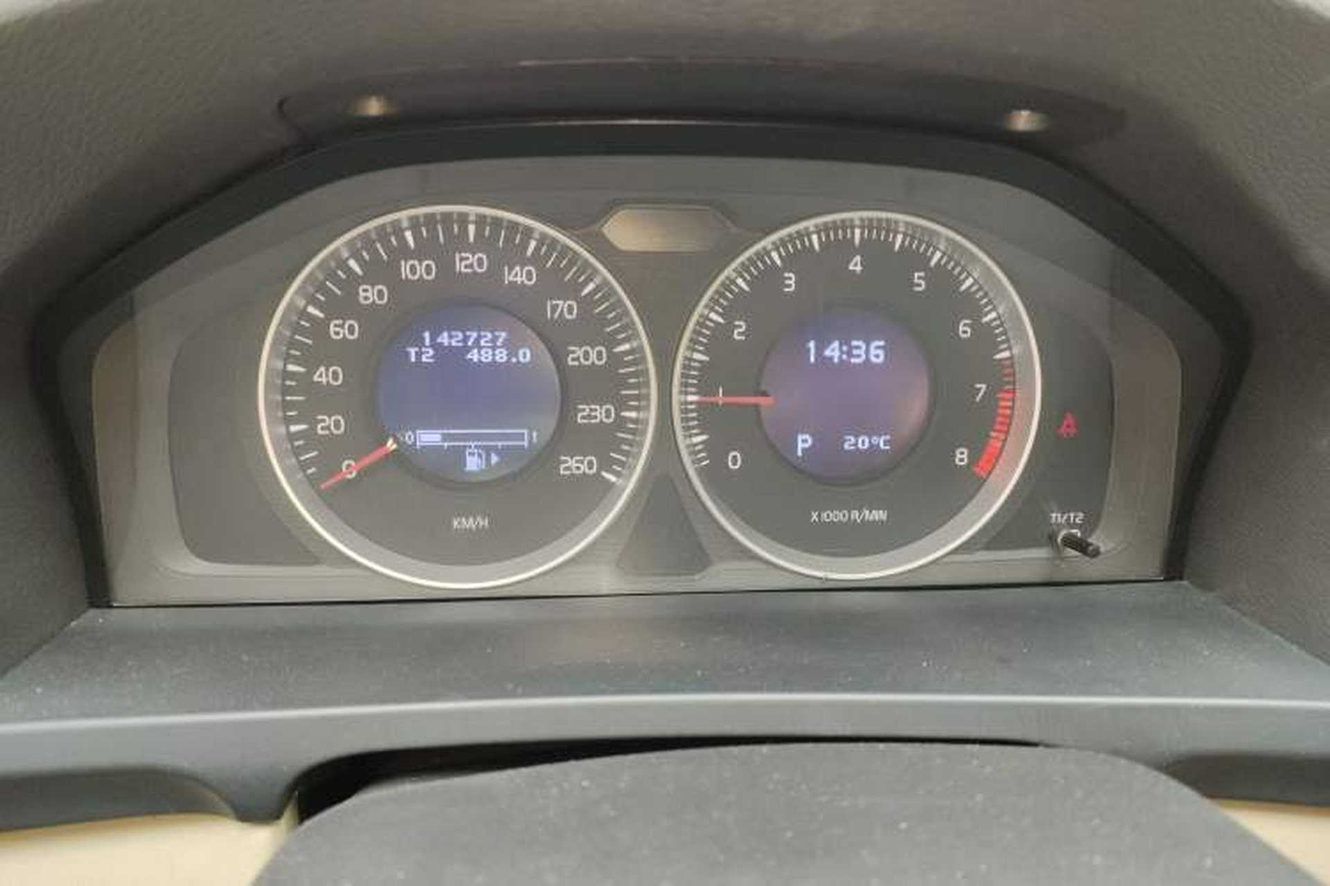 Used Volvo S60 2011 2.0T Zhiya Edition Instrument Cluster