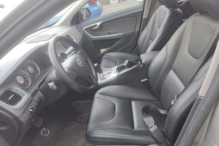 Used Volvo S60 2011 2.0T ZhiShang Version Left Front Seat