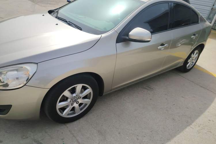 Used Volvo S60 2011 2.0T Comfort Edition Left Side