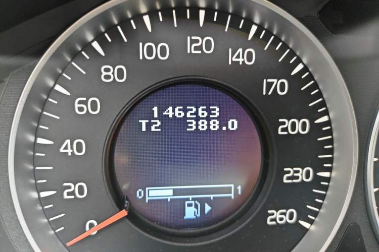 Used Volvo S60  Odometer Close Up
