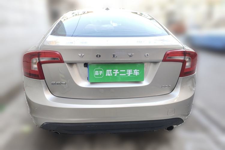 Used Volvo S60 2011 2.0T ZhiShang Version Rear