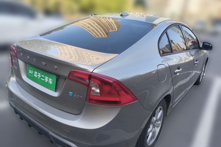 Used Volvo S60 2011 2.0T Comfort Edition Rear Right 45 Deg
