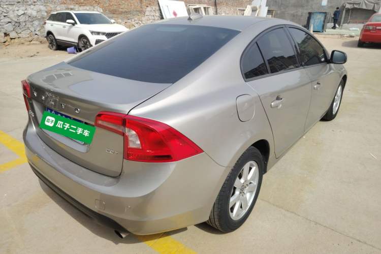 Used Volvo S60 2011 2.0T Comfort Edition Rear Right 45 Deg
