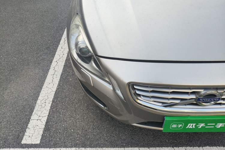 Used Volvo S60 2011 2.0T Comfort Edition Right Front Headlight