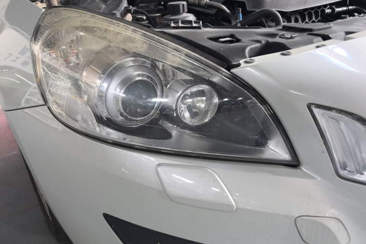 Used Volvo S60 2011 2.0T Comfort Edition Right Front Headlight