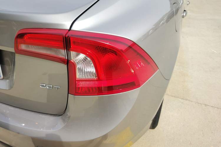 Used Volvo S60 2011 2.0T Comfort Edition Right Rear Taillight