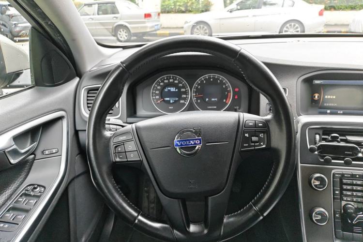 Used Volvo S60  Steering Wheel