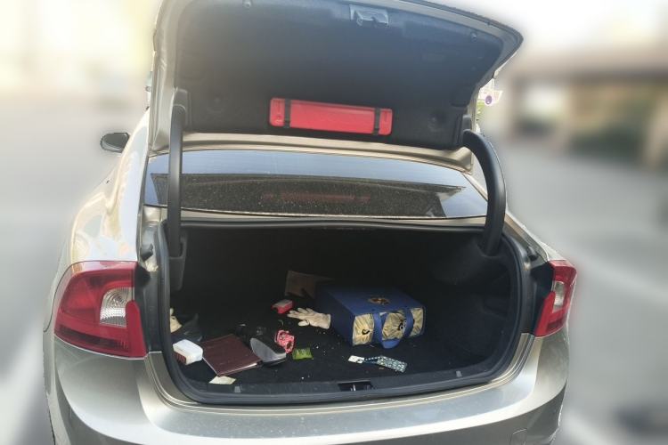Used Volvo S60 2011 2.0T Comfort Edition Trunk