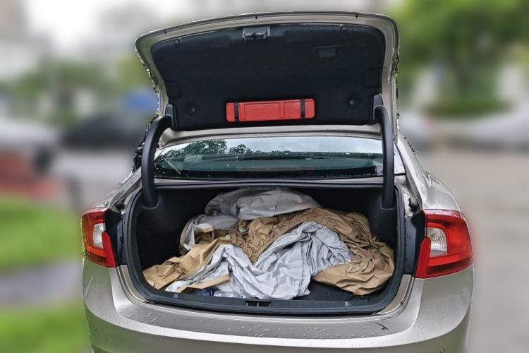 Used Volvo S60  Trunk