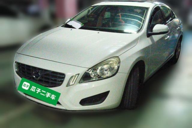 Ojetý Volvo S60 2011 2.0T ZhiShang Version