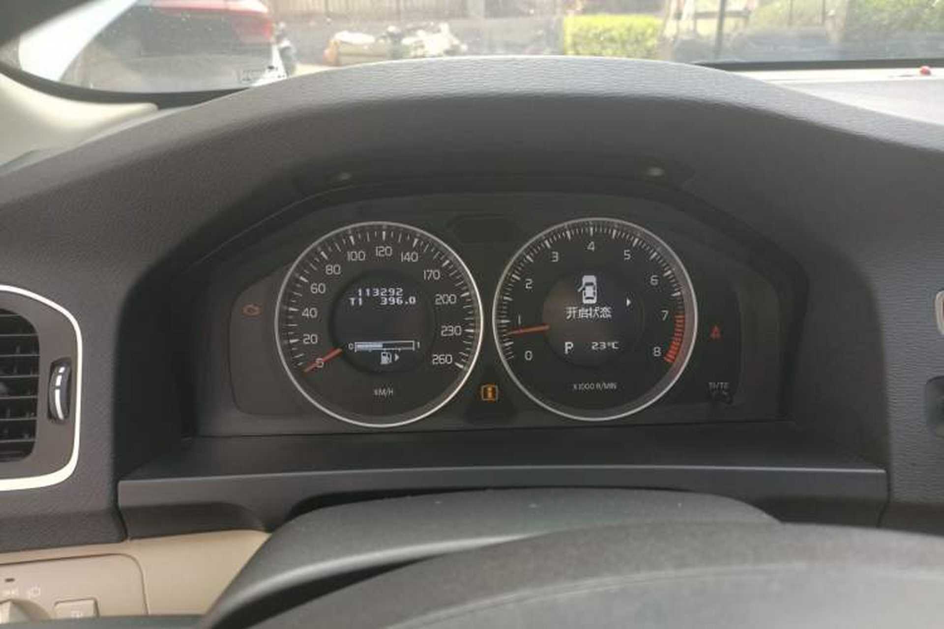 Used Volvo S60 2011 2.0T Comfort Edition Instrument Cluster
