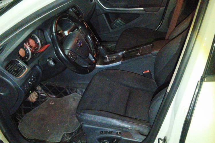 Used Volvo S60 2011 2.0T ZhiShang Version Left Front Seat