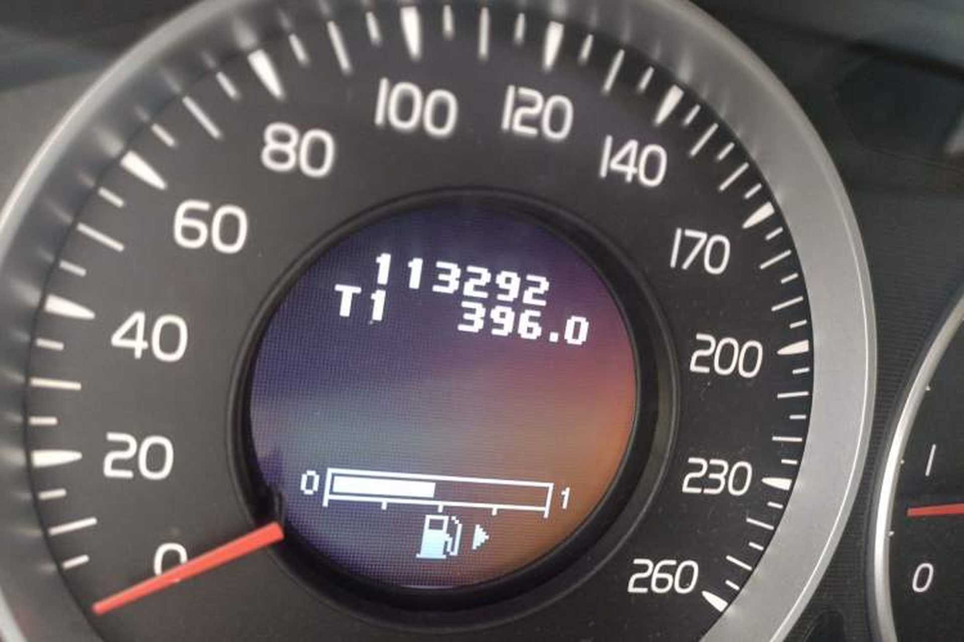 Used Volvo S60 2011 2.0T Comfort Edition Odometer Close Up