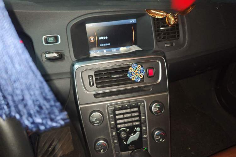 Used Volvo S60 2012 T5 Zhiya Edition Audio And AC Panel