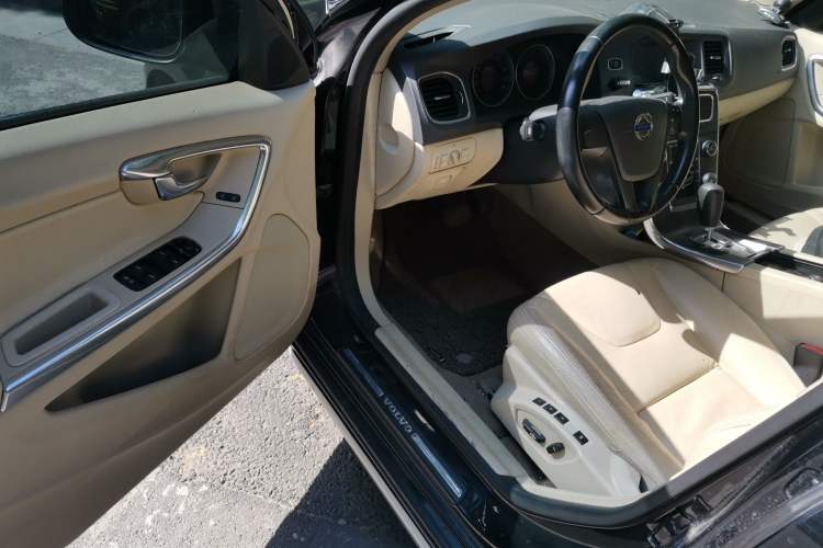 Used Volvo S60 2012 1.6T DRIVe Comfort Edition Driver Seat