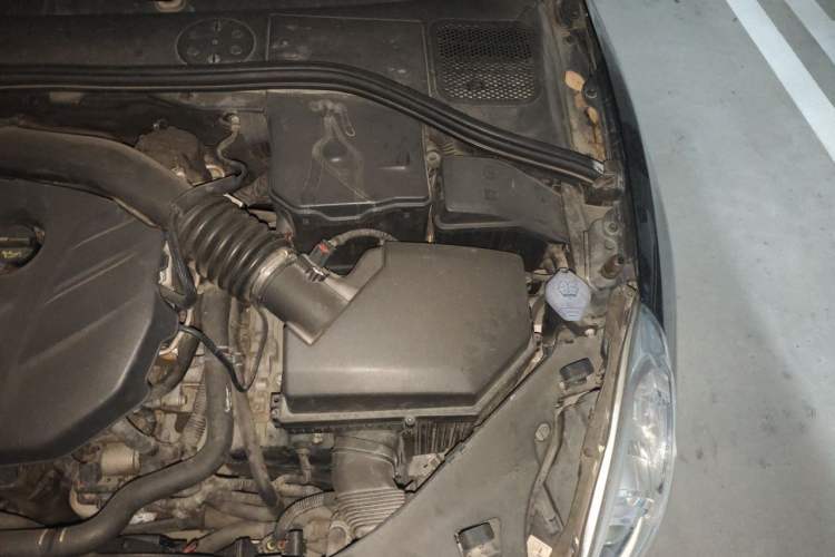 Used Volvo S60 2012 T5 Zhiya Edition Engine Bay Left