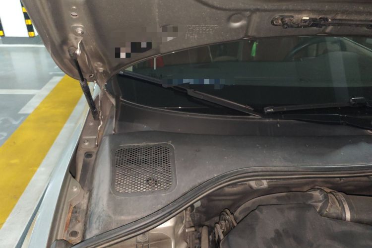 Used Volvo S60 2012 T5 Zhiya Edition Engine Bay Right