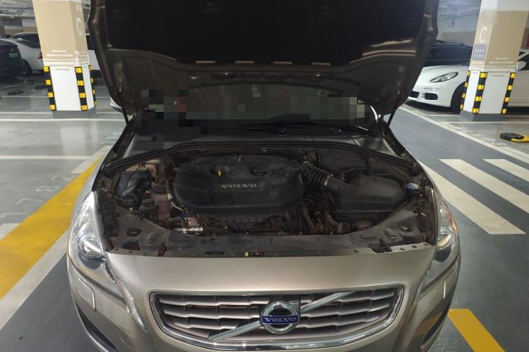 Used Volvo S60 2012 T5 Zhiya Edition Engine Bay