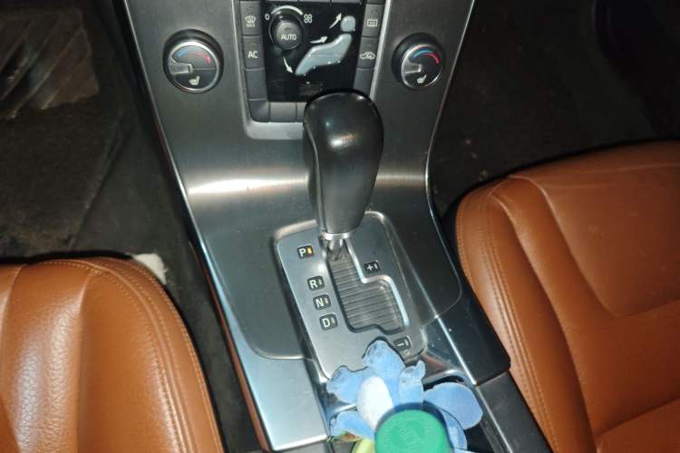 Used Volvo S60 2012 T5 Zhiya Edition Gear Lever