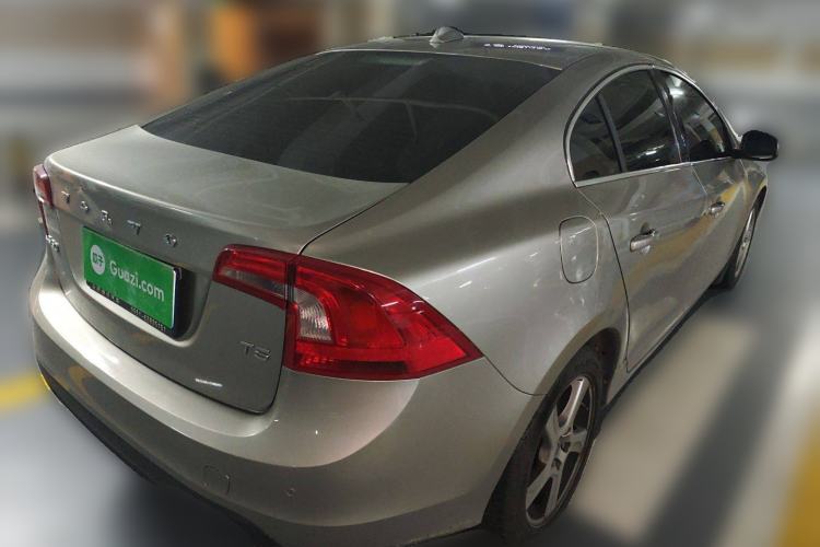 Used Volvo S60 2012 T5 Zhiya Edition Rear Right 45 Deg