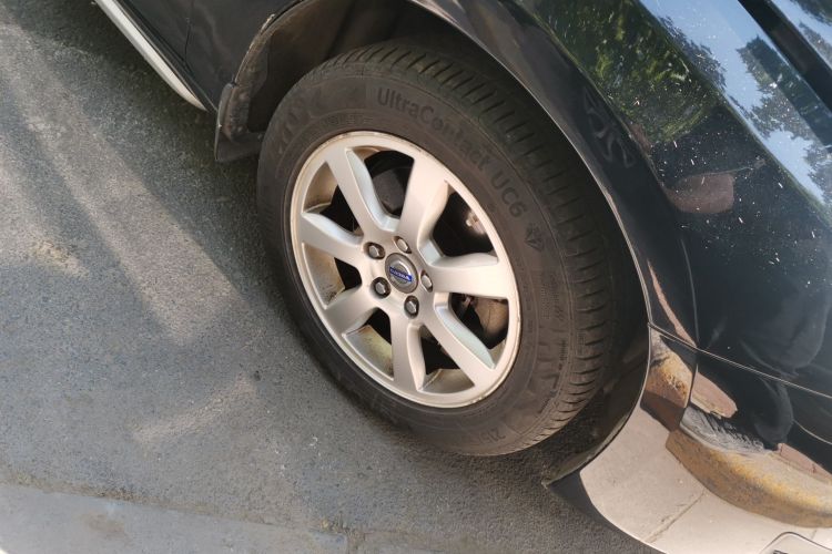 Used Volvo S60 2012 1.6T DRIVe Comfort Edition Right Front Wheel Hub