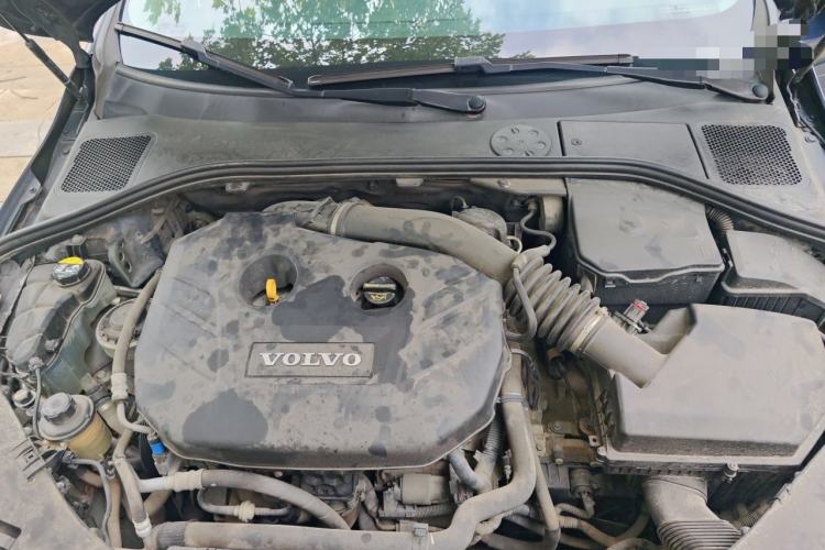 Used Volvo S60 2012 T5 Comfort Edition Engine Bay