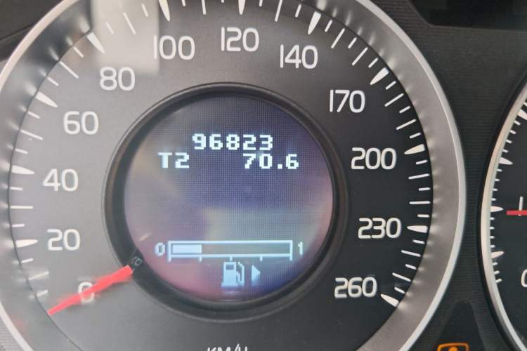 Used Volvo S60 2012 T5 Comfort Edition Odometer Close Up