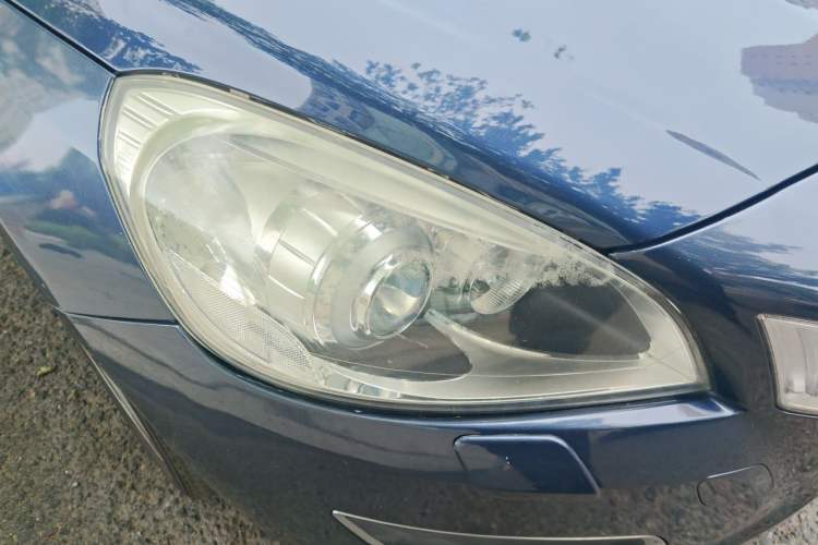 Used Volvo S60 2012 T5 Comfort Edition Right Front Headlight