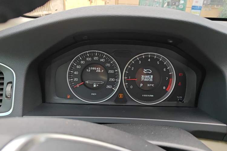 Used Volvo S60 2012 T5 Zhiya Edition Instrument Cluster