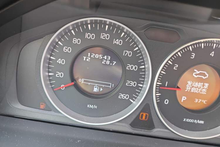 Used Volvo S60 2012 T5 Zhiya Edition Odometer Close Up