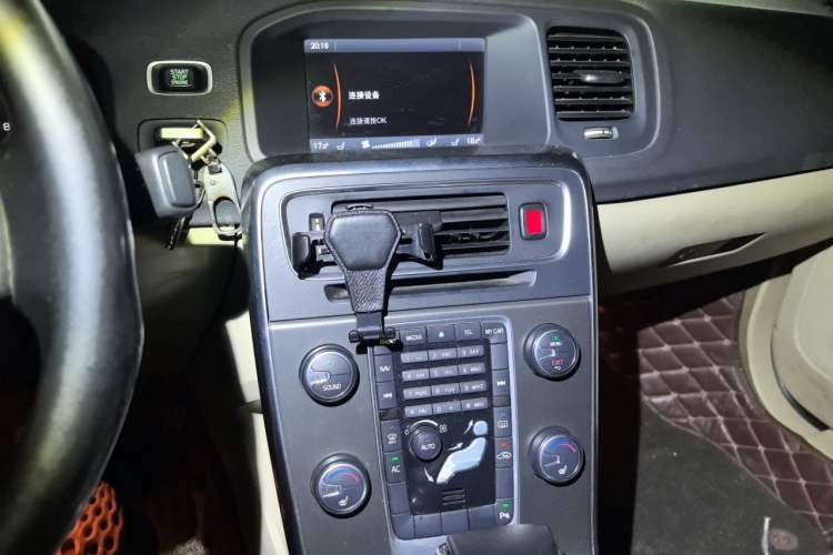 Used Volvo S60 2012 T5 Zhiya Edition Audio And AC Panel