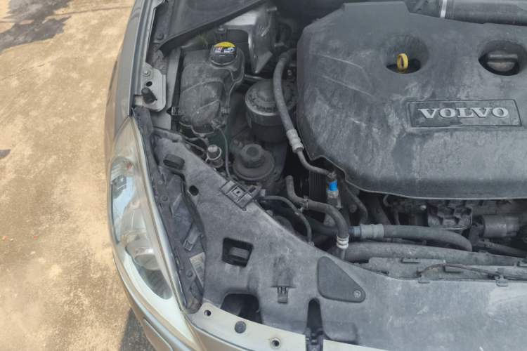 Used Volvo S60 2012 T5 Zhiya Edition Engine Bay Right