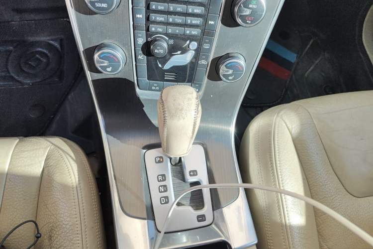 Used Volvo S60 2012 T5 Prestige Edition Gear Lever