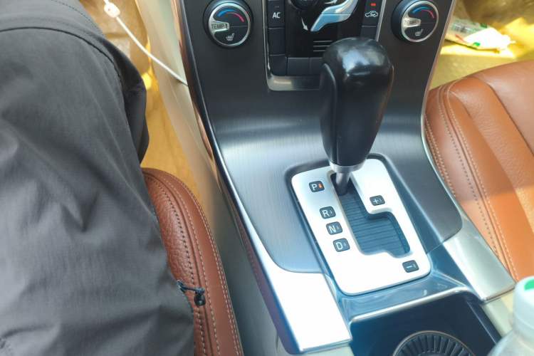 Used Volvo S60 2012 T5 Zhiya Edition Gear Lever