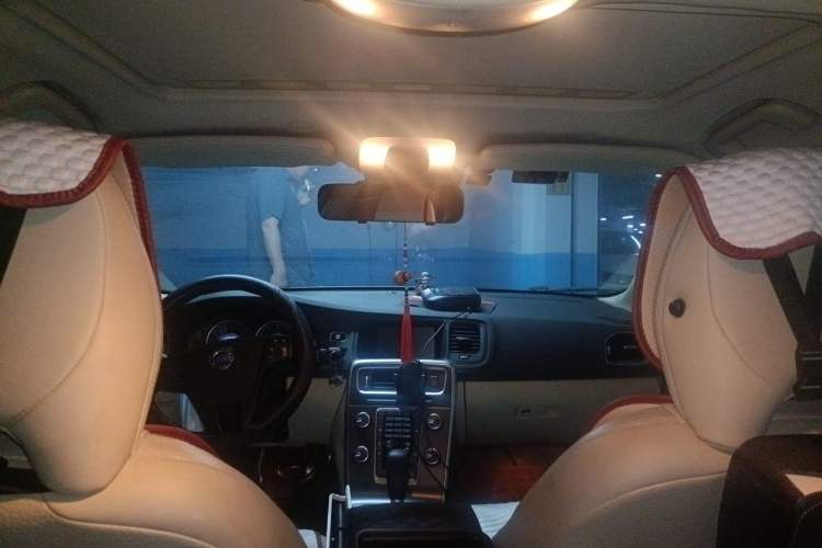 Used Volvo S60 2012 1.6T DRIVe Comfort Edition Headliner