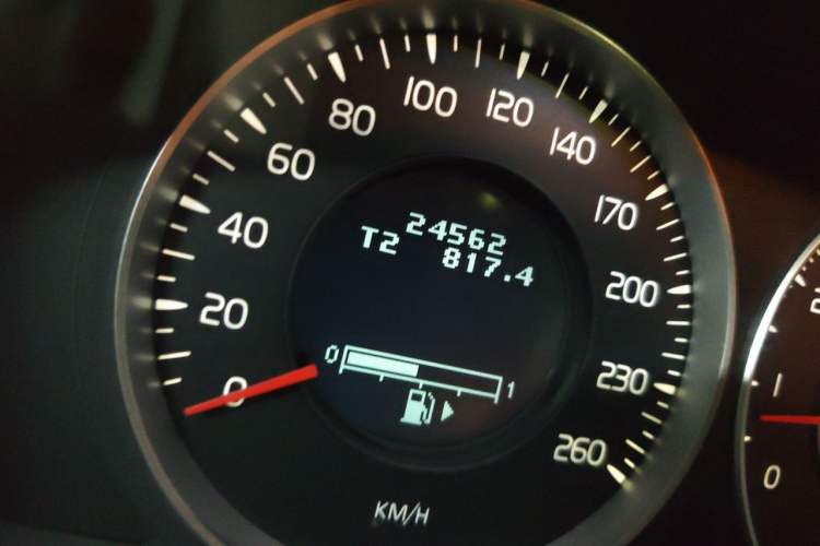 Used Volvo S60 2012 1.6T DRIVe Comfort Edition Odometer Close Up