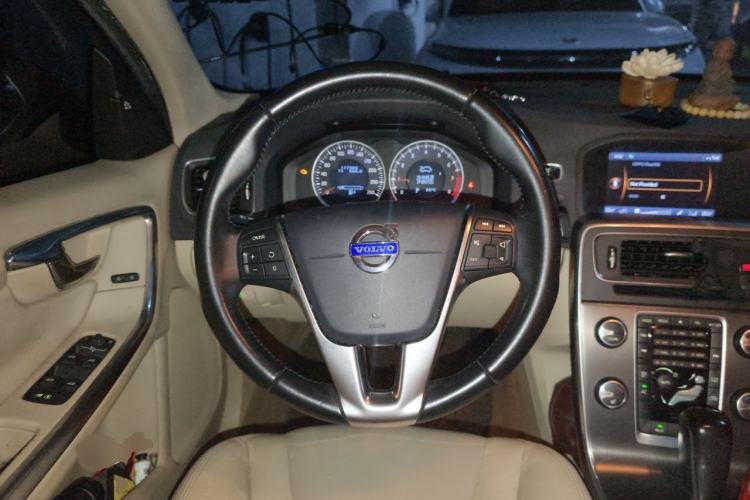 Used Volvo S60 2012 T5 Prestige Edition Steering Wheel