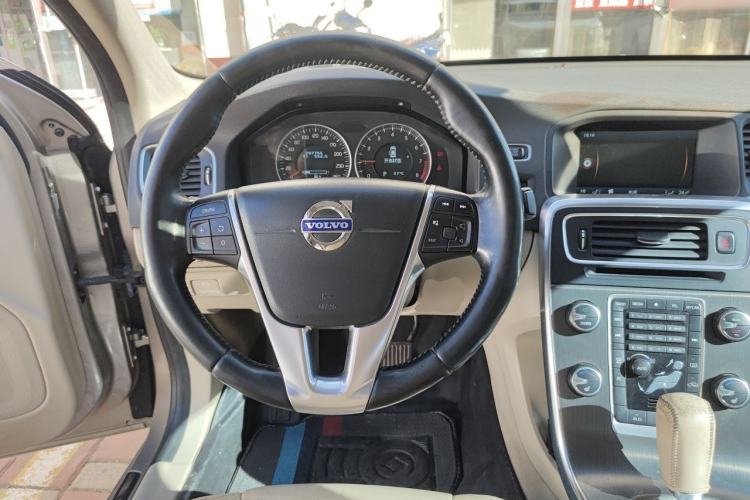 Used Volvo S60 2012 T5 Prestige Edition Steering Wheel
