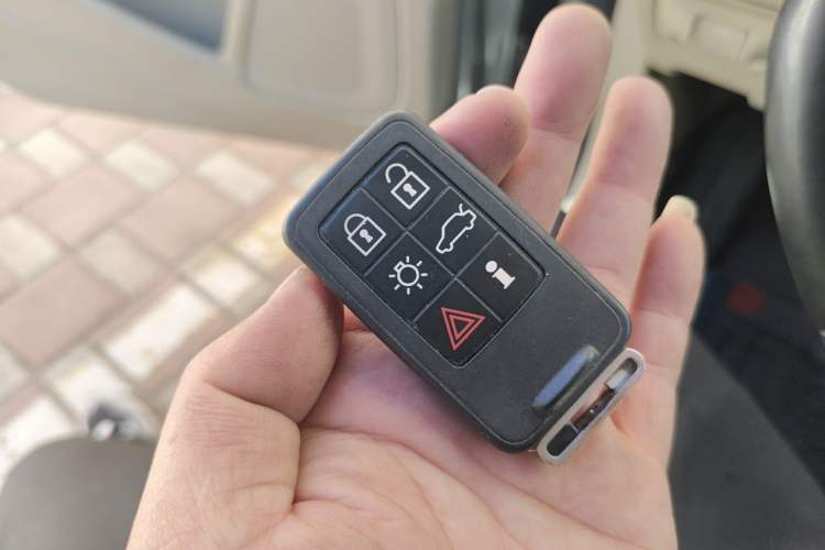 Used Volvo S60 2012 T5 Prestige Edition Vehicle Key