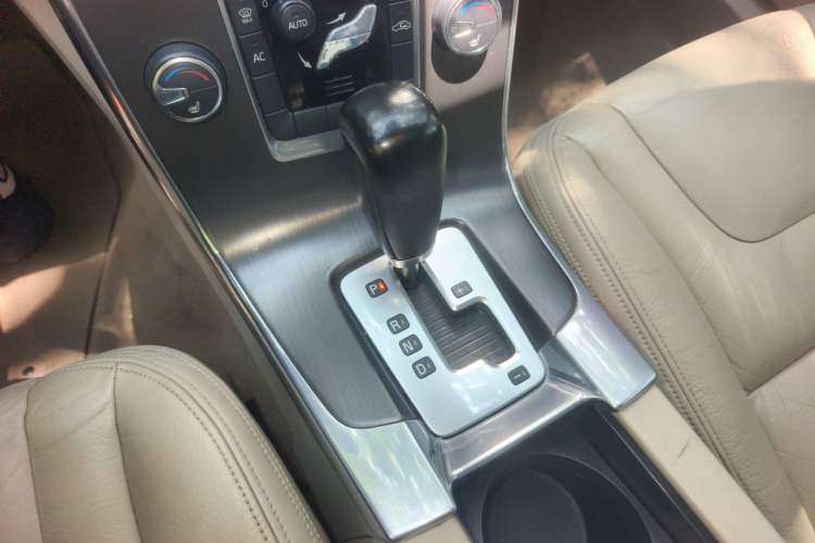 Used Volvo S60 2012 T5 Zhiya Edition Gear Lever