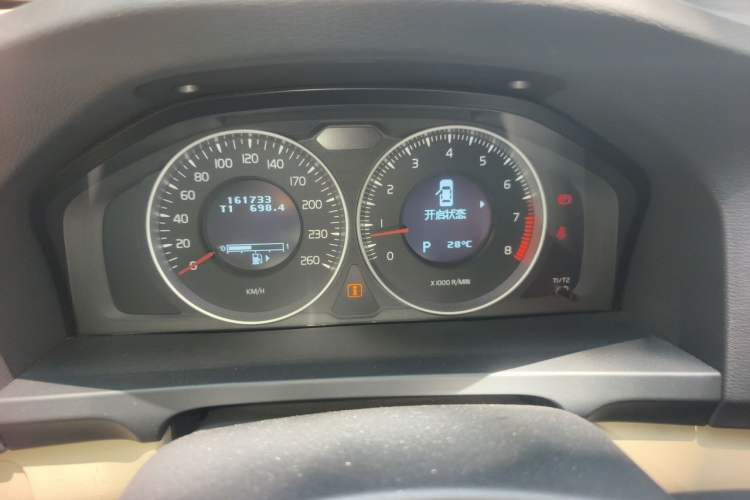 Used Volvo S60 2012 T5 Zhiya Edition Odometer Close Up