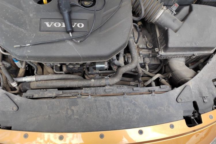 Used Volvo S60 2012 T5 Zhiya Edition Engine Bay