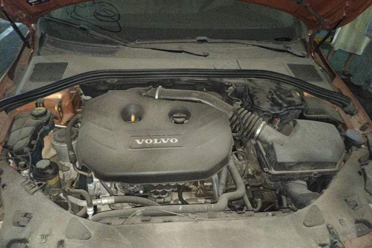 Used Volvo S60 2012 T5 Prestige Edition Engine Bay
