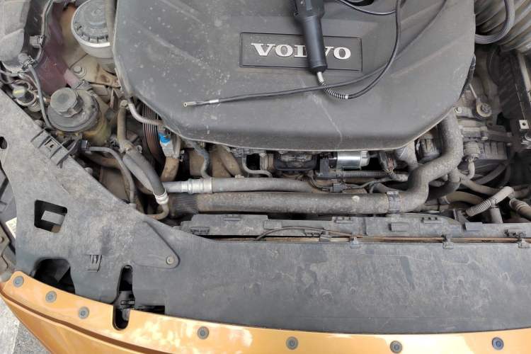 Used Volvo S60 2012 T5 Zhiya Edition Engine Bay Right
